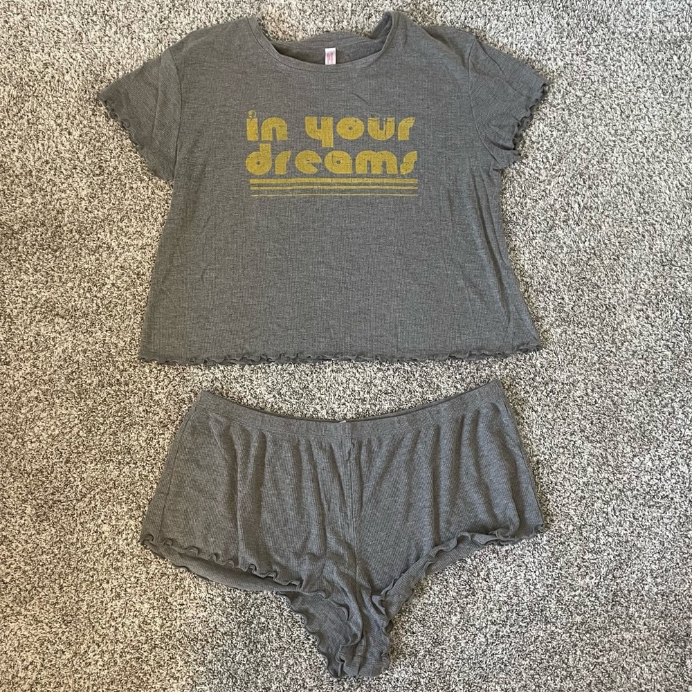 Pajama Set 💛